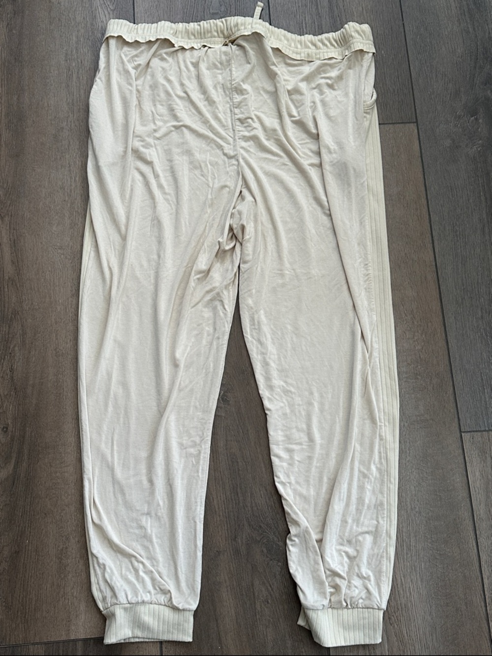 Adore Me Cream Rib-Trim Drawstring Joggers - Picture 3 of 3